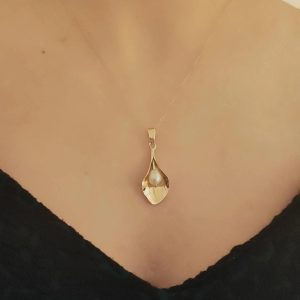 14k Solid Gold Calla Lily Pearl Necklace: Handmade Minimalist Pendant, Flower Pendant 14k Solid Gold Calla Lily Pearl Necklace: Handmade Minimalist Pendant, Flower Pendant
