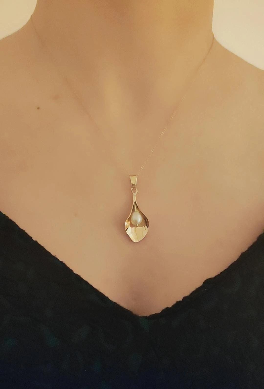 14k Solid Gold Calla Lily Pearl Necklace: Handmade Minimalist Pendant, Flower Pendant